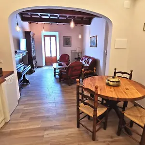 https://casa-alda-magica-vista-sulla-piazza-di-greve.it-tuscanyhotel.com