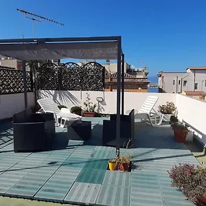 Rosa's With Terrace Italia