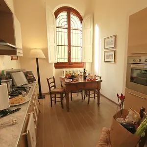 numbersix-suites.it-tuscanyhotel.com/