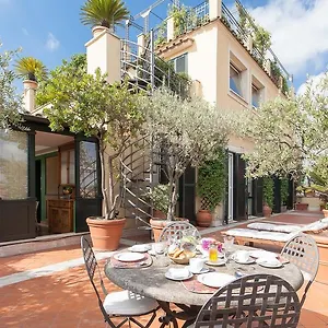 In - Fontana Di Trevi Penthouse Apartment