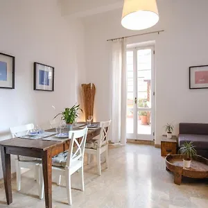 Spacious With Big Terrace At Colosseum Apartment