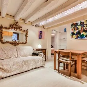 https://ca-bianca-venice-30121.hotelinveneto.com